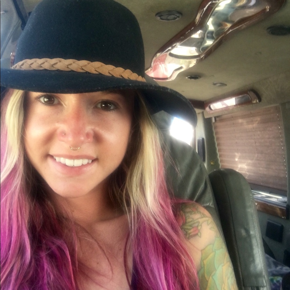 Meet your Posher, Sara